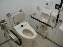 西友保谷店　3階多目的トイレ