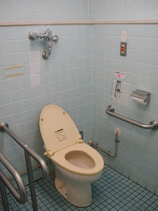 第一デパート　3階多目的トイレ