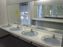 柴崎市民体育館　地下1階トイレ