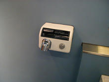 シネマTWO　2階トイレ