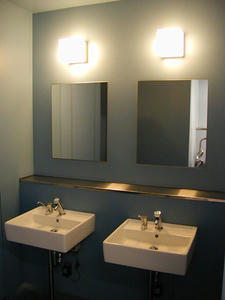 シネマTWO　3階トイレ