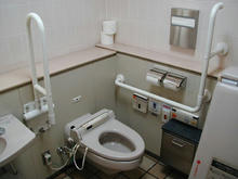 恵比寿三越　地下1階南多目的トイレ
