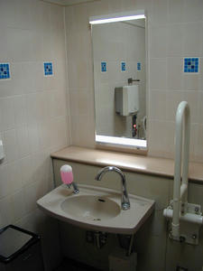 恵比寿三越　地下1階南多目的トイレ