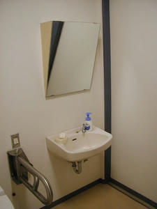 小金井公園　弓道場多目的トイレ