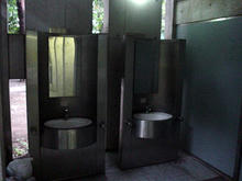 井の頭公園　公園南側テニスコート脇トイレ