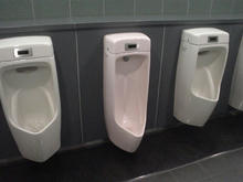 東京競馬場　3階センターコート西トイレ