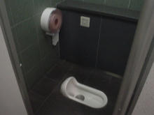 東京競馬場　3階センターコート西トイレ