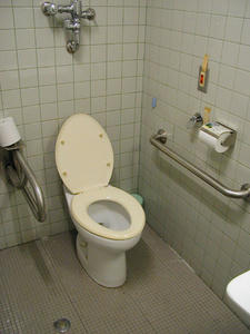 立川市歴史民族資料館トイレ