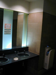 恵比寿ガーデンプレイス　グラススクエア地下1階南トイレ