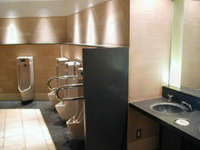 恵比寿ガーデンプレイス　グラススクエア地下1階南トイレ