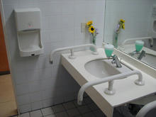 いなげや東村山市役所前店トイレ