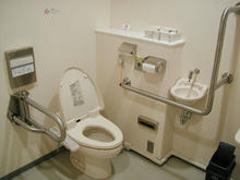 目黒雅叙園　花魁通り多目的トイレ