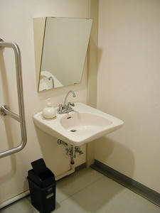 目黒雅叙園　花魁通り多目的トイレ