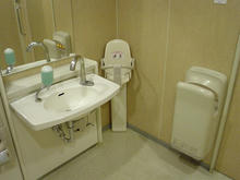 吉祥寺パルコ　5階多目的トイレ