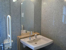 布多天神社多目的トイレ