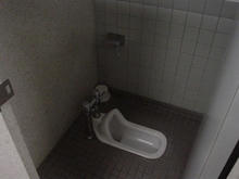 武蔵野陸上競技場　外トイレ