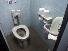 昭和記念公園　桜の園トイレ