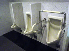 東京都写真美術館　1階ホールトイレ