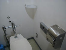 多摩平の森ふれあい館　1階トイレ