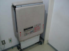 多摩平の森ふれあい館　1階多目的トイレ