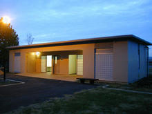 稲城北緑地公園東トイレ