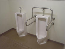 稲城北緑地公園東トイレ