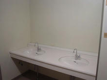 稲城北緑地公園東トイレ