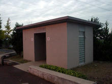 稲城北緑地公園西トイレ