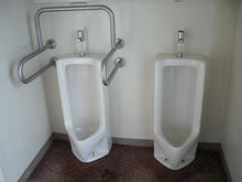 稲城北緑地公園西トイレ