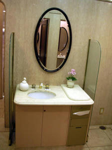 日本橋三越本店　本館6階北西トイレ