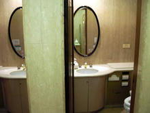 日本橋三越本店　本館6階北西トイレ