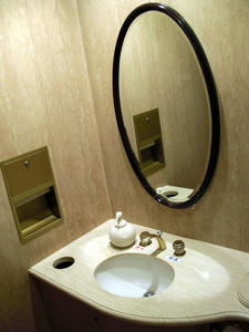 日本橋三越本店　本館6階北西トイレ