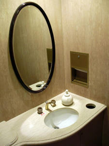 日本橋三越本店　本館6階北西トイレ