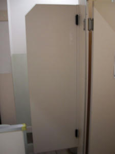 丸正北新宿店 バックヤードトイレ