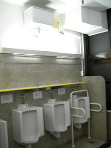 日本橋三越本店　本館2階北西トイレ