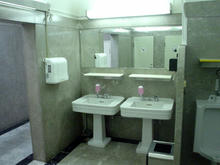 日本橋三越本店　本館2階北西トイレ