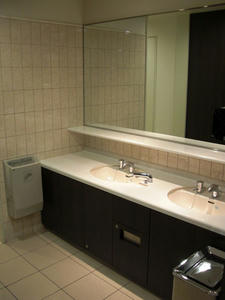 日本橋三越新館　9階トイレ