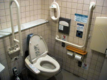 日本橋三越新館　9階多目的トイレ