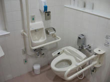 島忠ホームズ小平店 1階多目的トイレ