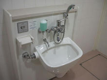 島忠ホームズ小平店 1階多目的トイレ