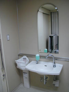 宮前図書館 1階多目的トイレ