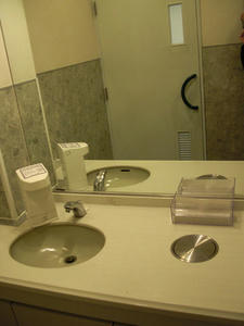 PCデポ花小金井店トイレ