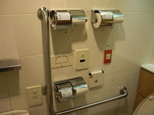 紀伊国屋書店　新宿南店　5階トイレ