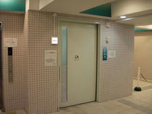 高井戸駅コンコース 多目的トイレ