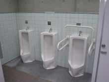 中目黒公園 花と緑の学習館 外トイレ