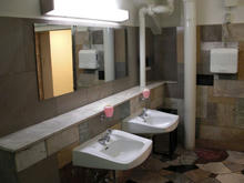 日本橋三越本店　本館8階屋上トイレ