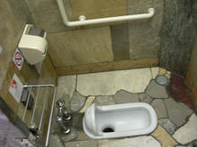 日本橋三越本店　本館8階屋上トイレ