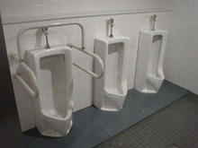 味の素スタジアム 正面ゲートトイレ