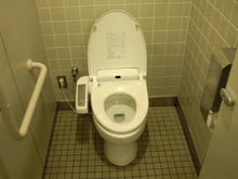 京王高幡SC　3階東トイレ