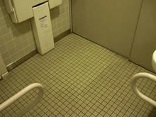 京王高幡SC　3階東多目的トイレ